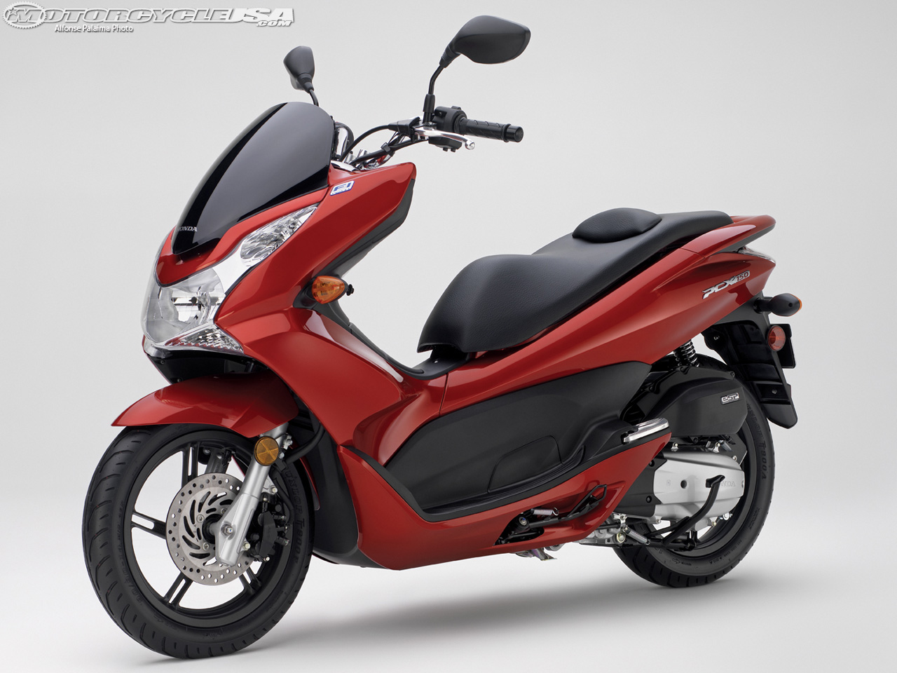 Motos Tunadas: Honda Pcx 150 2014 Fotos.